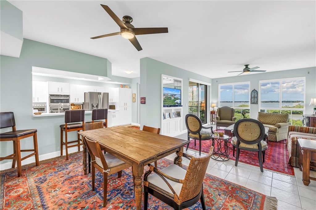 Active With Contract: $649,000 (2 beds, 2 baths, 1660 Square Feet)