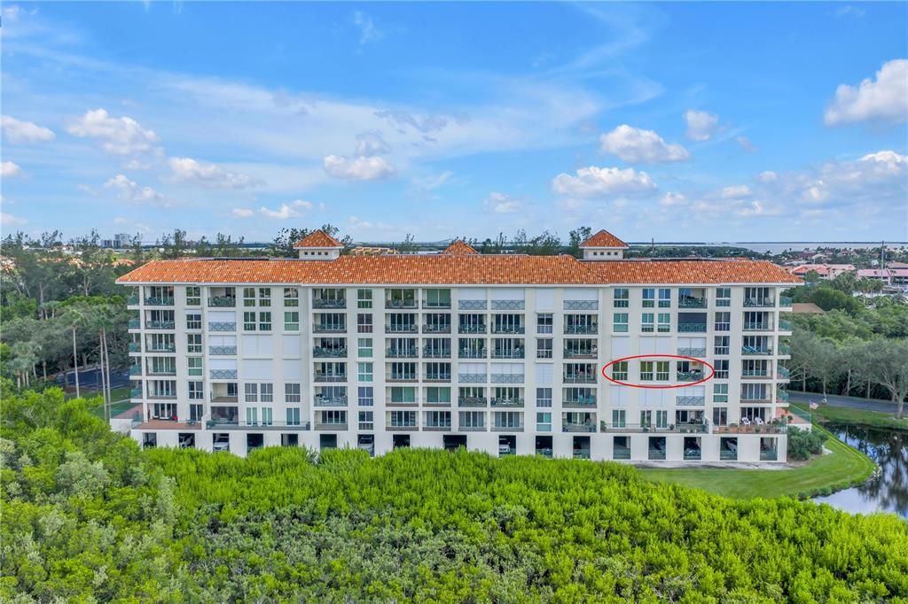 Active With Contract: $649,000 (2 beds, 2 baths, 1660 Square Feet)