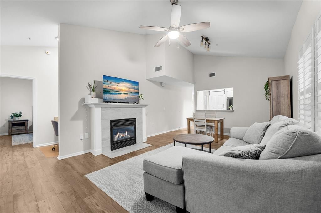 En Venta: $168,500 (1 camas, 1 baños, 823 Pies cuadrados)