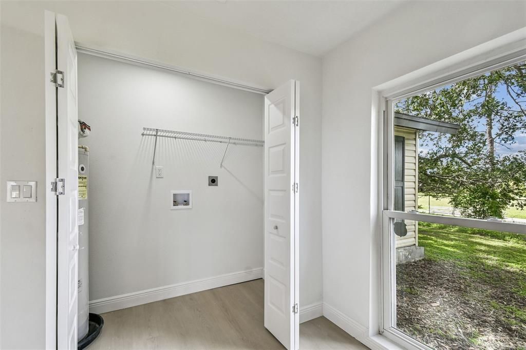 Activo con contrato: $475,000 (4 camas, 3 baños, 1786 Pies cuadrados)