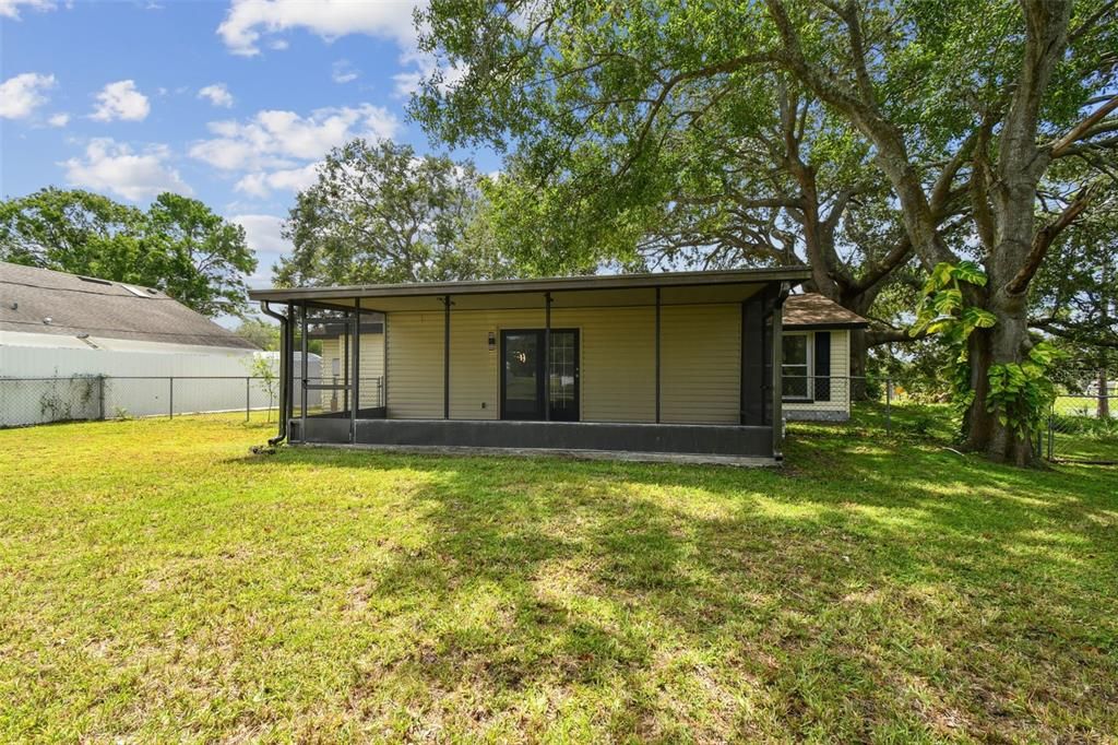 Activo con contrato: $475,000 (4 camas, 3 baños, 1786 Pies cuadrados)