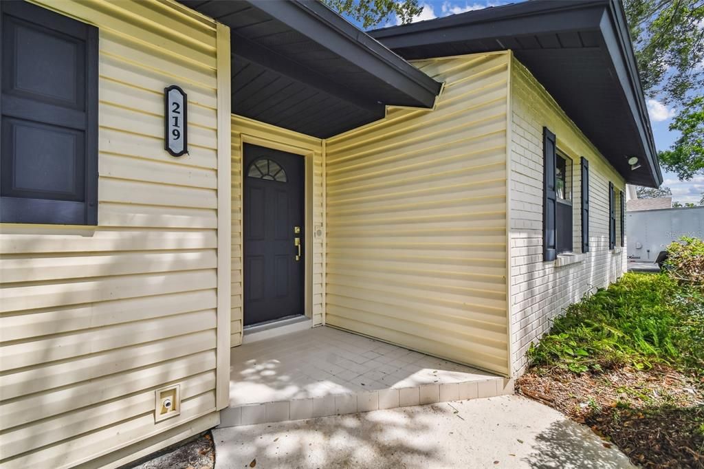 Activo con contrato: $475,000 (4 camas, 3 baños, 1786 Pies cuadrados)