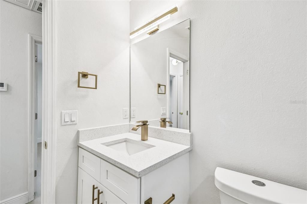 Activo con contrato: $475,000 (4 camas, 3 baños, 1786 Pies cuadrados)