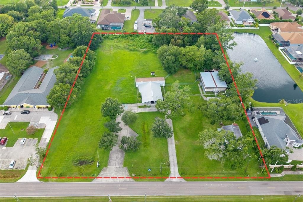 待售: $2,000,000 (3.25 acres)