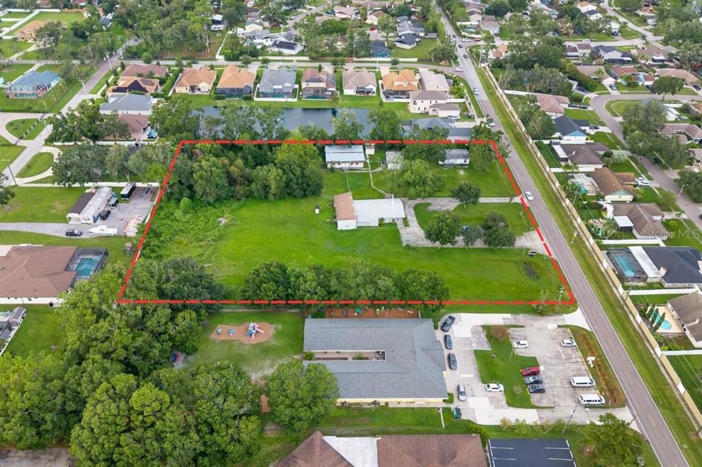 待售: $2,000,000 (3.25 acres)