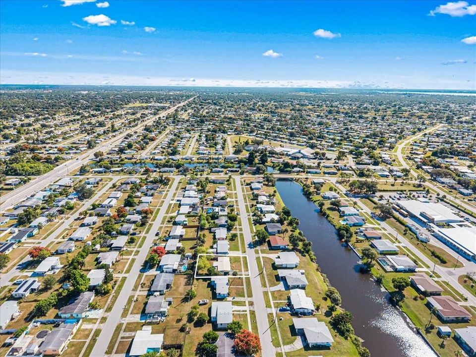 Active With Contract: $173,900 (2 beds, 1 baths, 823 Square Feet)