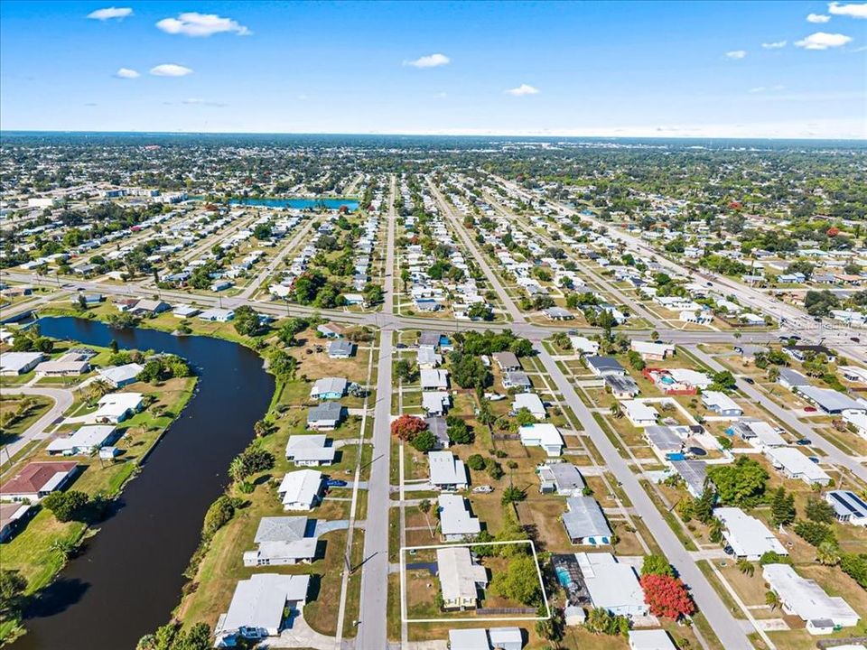 Active With Contract: $173,900 (2 beds, 1 baths, 823 Square Feet)