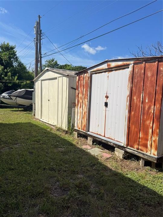 For Sale: $115,000 (2 beds, 1 baths, 552 Square Feet)