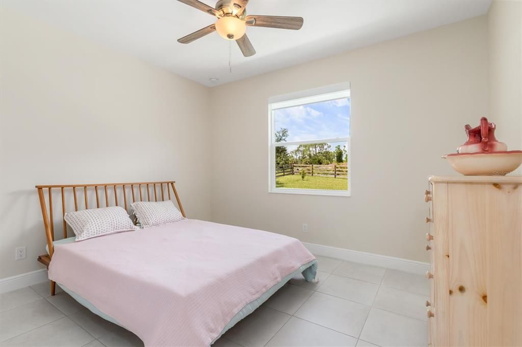 Под контрактом: $494,000 (3 спален, 2 ванн, 1857 Квадратных фут)