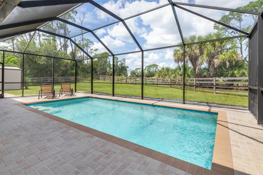 Под контрактом: $494,000 (3 спален, 2 ванн, 1857 Квадратных фут)