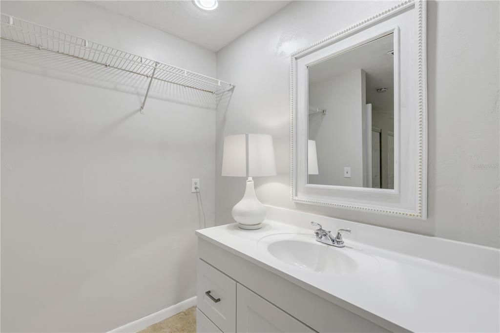 В аренду: $2,100 (3 спален, 2 ванн, 1330 Квадратных фут)