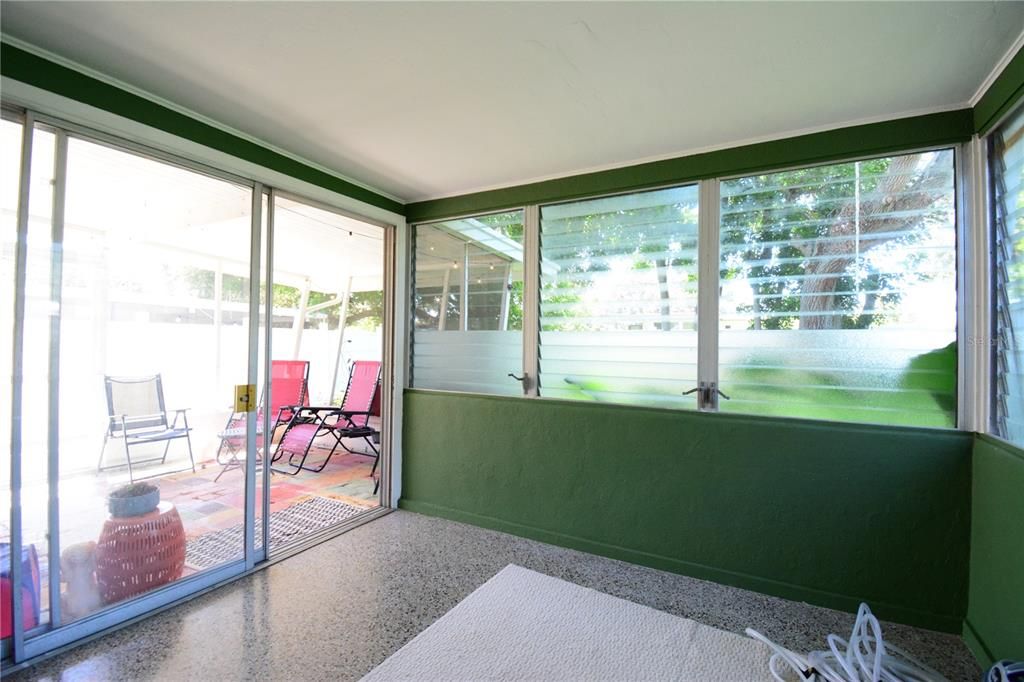 Activo con contrato: $229,900 (3 camas, 1 baños, 863 Pies cuadrados)