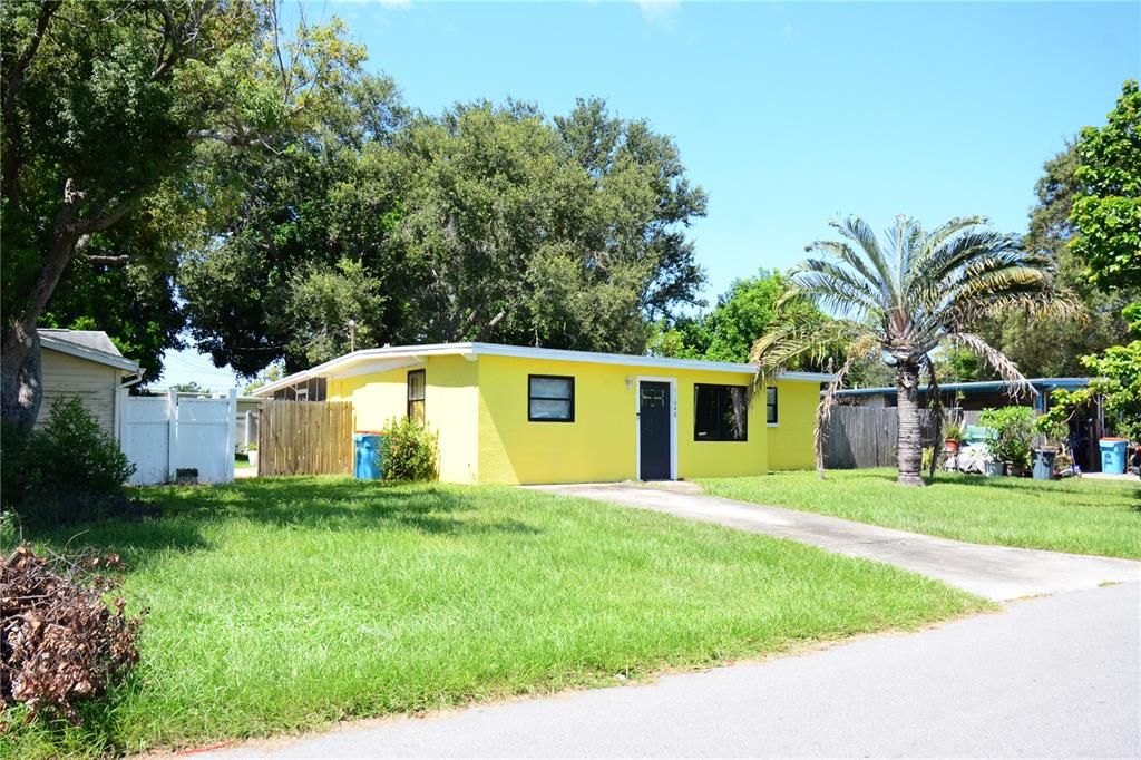 Activo con contrato: $229,900 (3 camas, 1 baños, 863 Pies cuadrados)