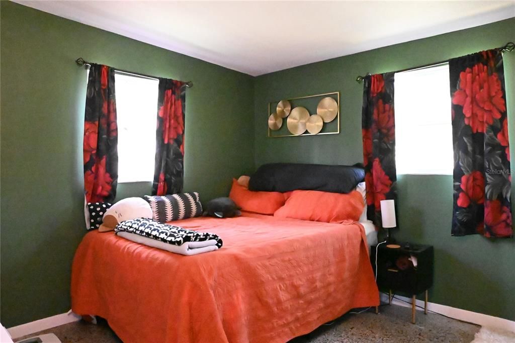 Activo con contrato: $229,900 (3 camas, 1 baños, 863 Pies cuadrados)