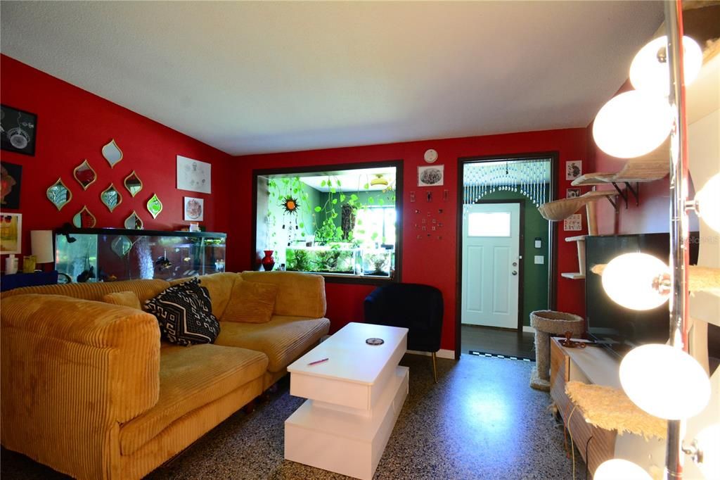 Activo con contrato: $229,900 (3 camas, 1 baños, 863 Pies cuadrados)