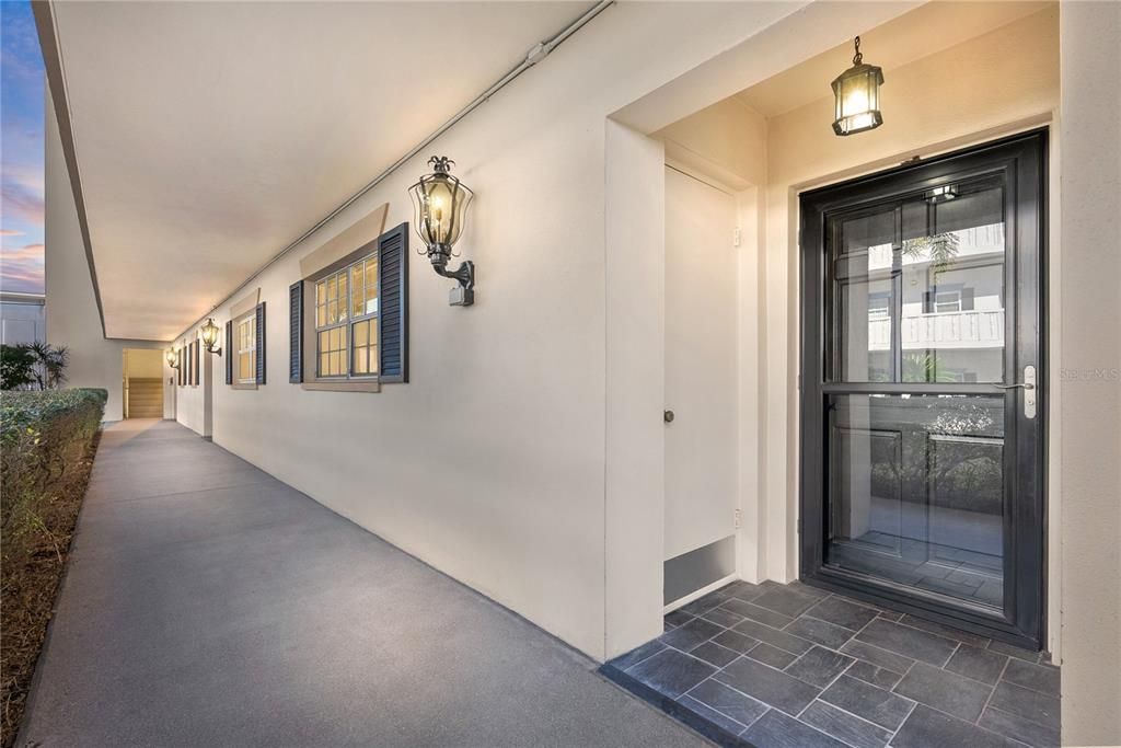 For Sale: $297,000 (2 beds, 2 baths, 1300 Square Feet)