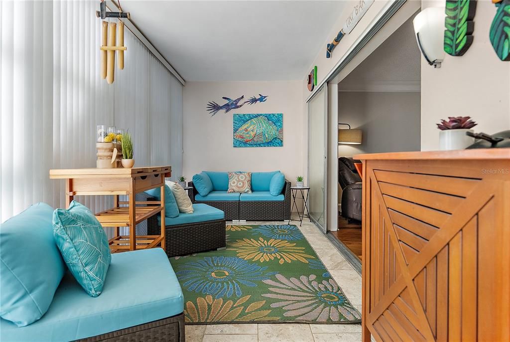 For Sale: $297,000 (2 beds, 2 baths, 1300 Square Feet)