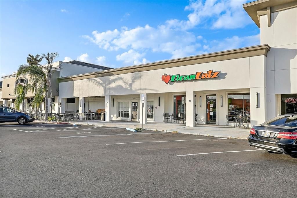 For Sale: $297,000 (2 beds, 2 baths, 1300 Square Feet)