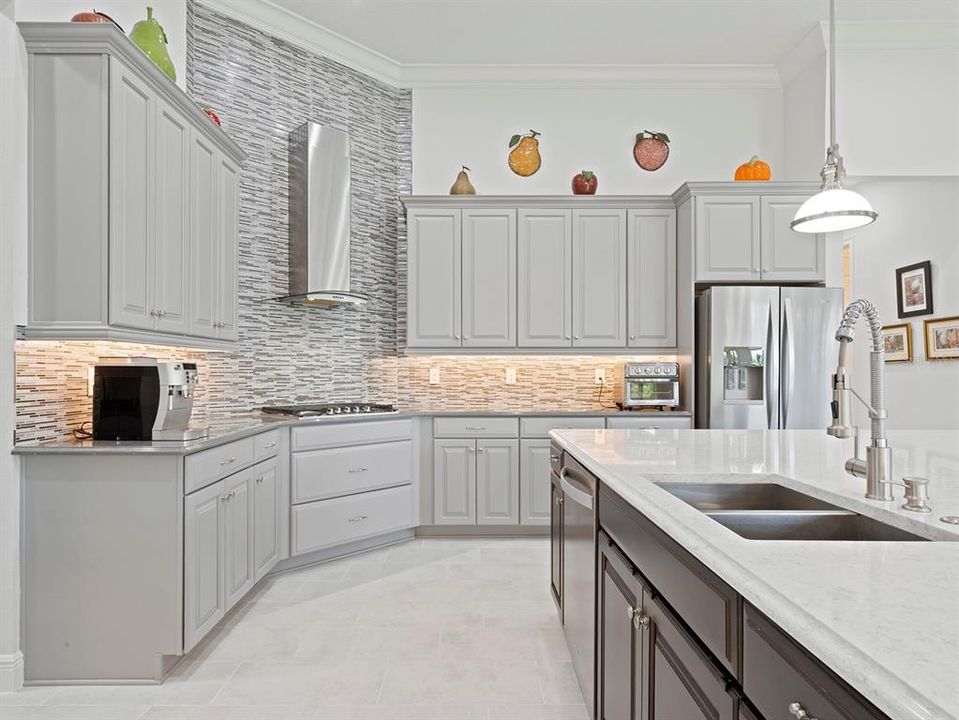 На продажу: $659,000 (3 спален, 2 ванн, 2935 Квадратных фут)