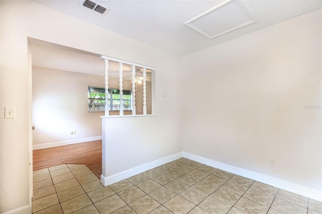 Active With Contract: $179,900 (3 beds, 1 baths, 1145 Square Feet)