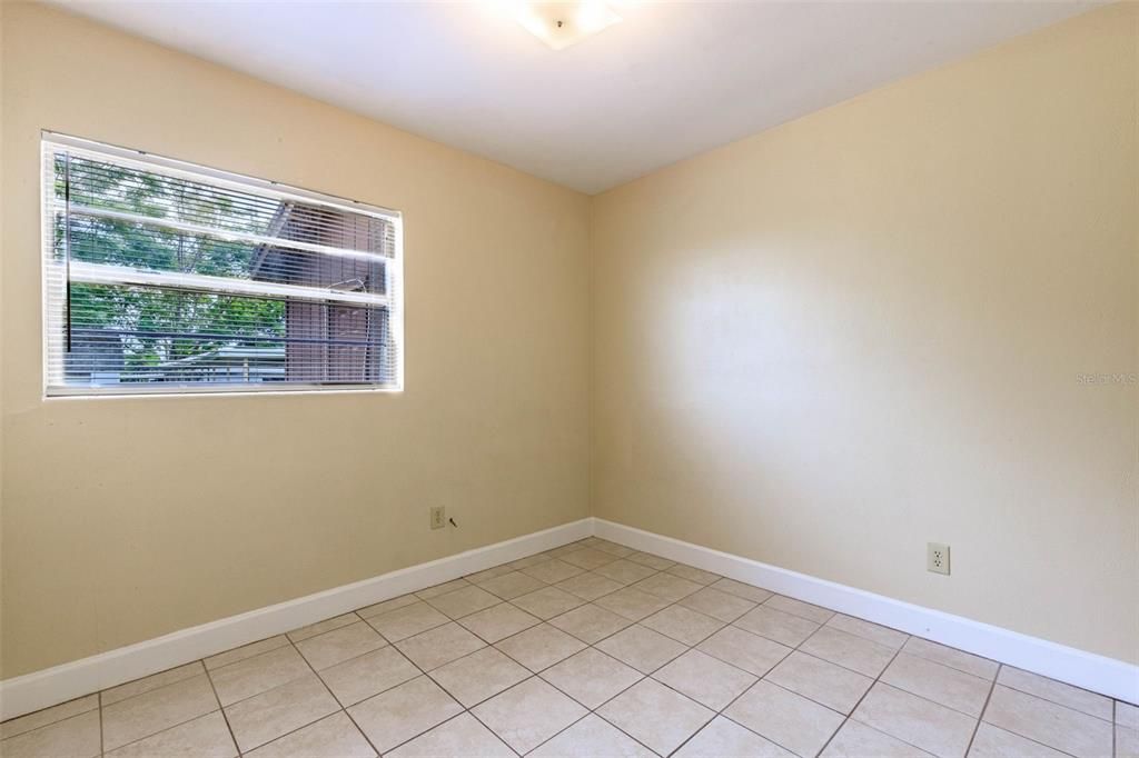 Active With Contract: $179,900 (3 beds, 1 baths, 1145 Square Feet)