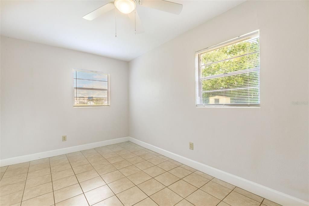 Active With Contract: $179,900 (3 beds, 1 baths, 1145 Square Feet)