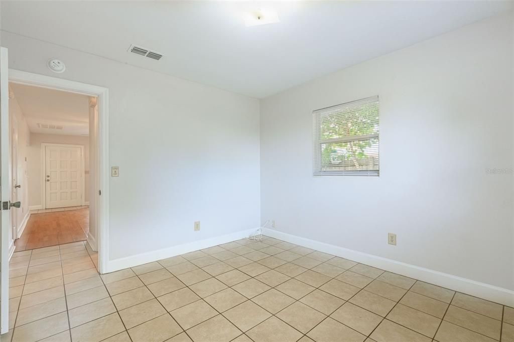 Active With Contract: $179,900 (3 beds, 1 baths, 1145 Square Feet)