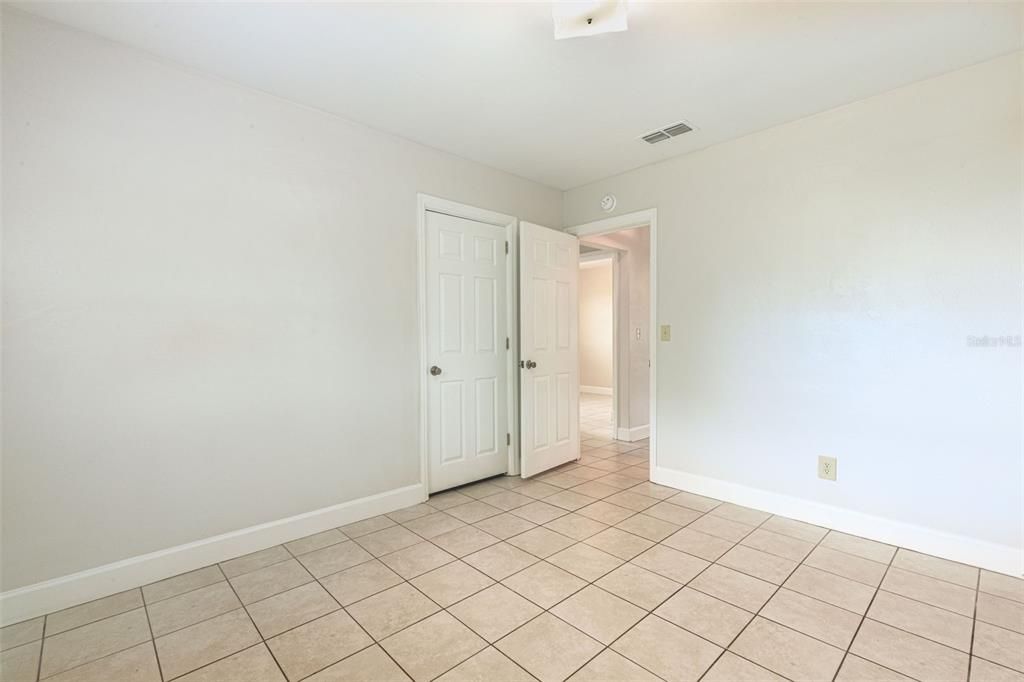 Active With Contract: $179,900 (3 beds, 1 baths, 1145 Square Feet)