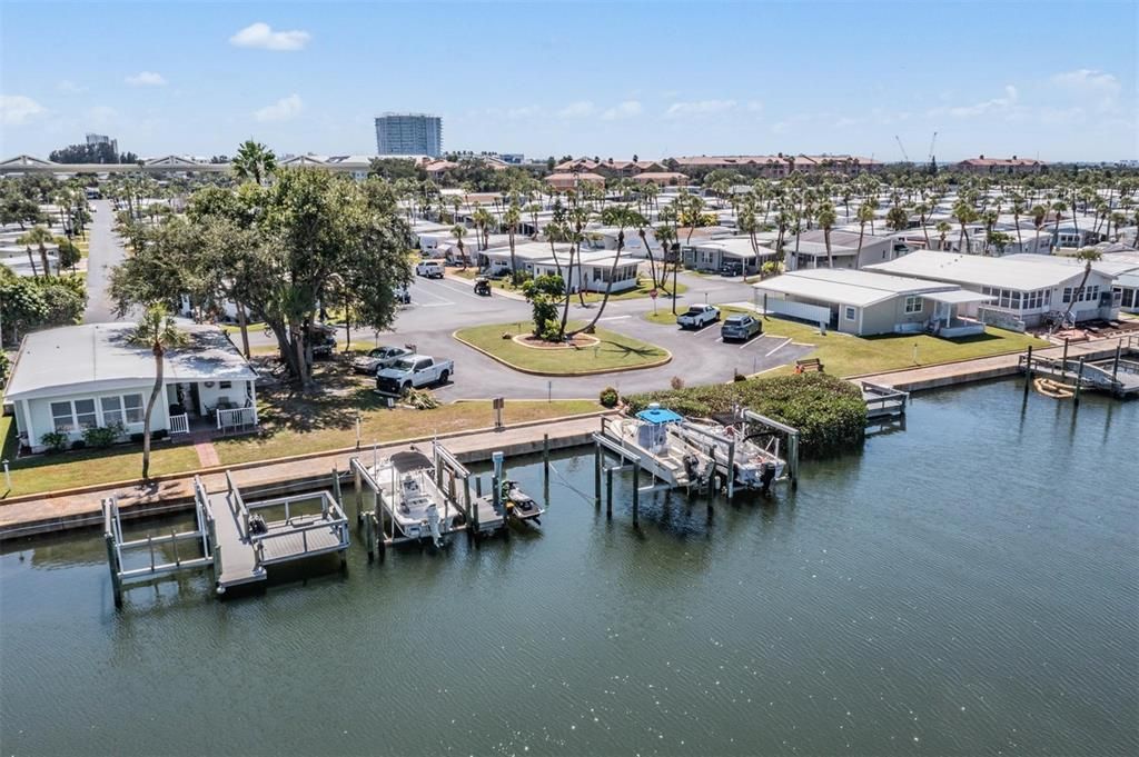 For Sale: $170,000 (2 beds, 1 baths, 986 Square Feet)