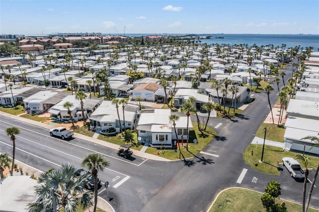 For Sale: $170,000 (2 beds, 1 baths, 986 Square Feet)