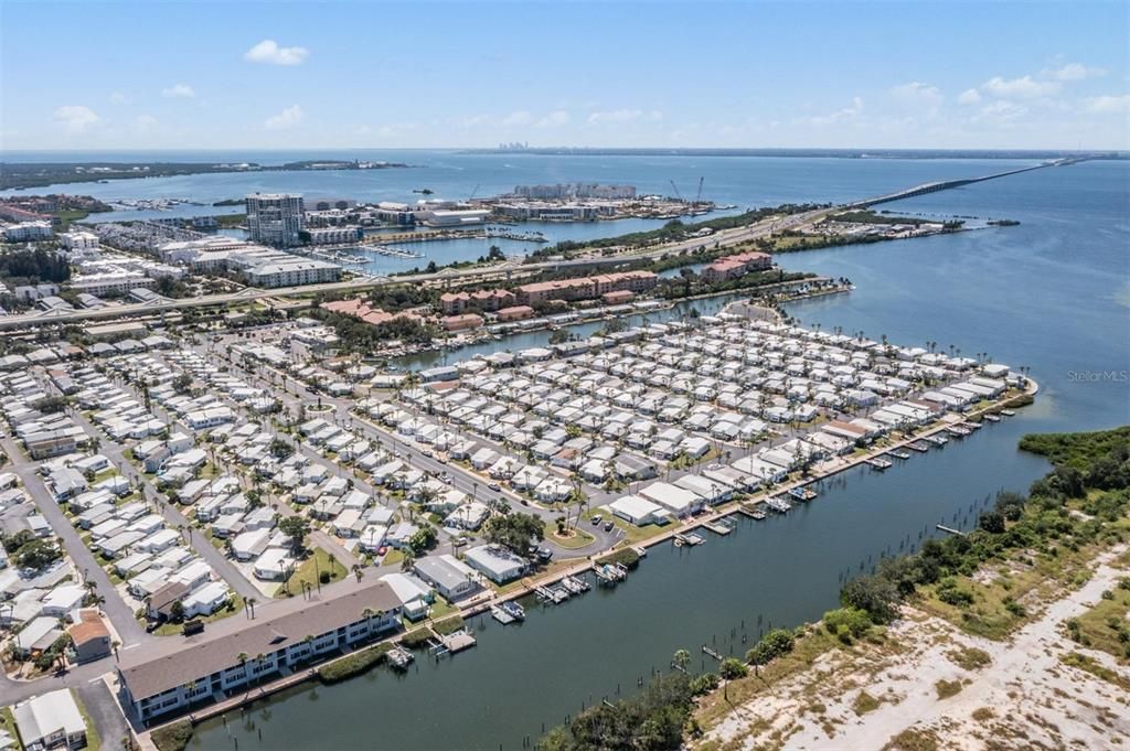 For Sale: $170,000 (2 beds, 1 baths, 986 Square Feet)