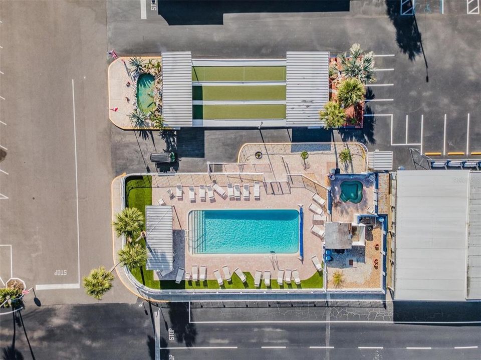 For Sale: $170,000 (2 beds, 1 baths, 986 Square Feet)