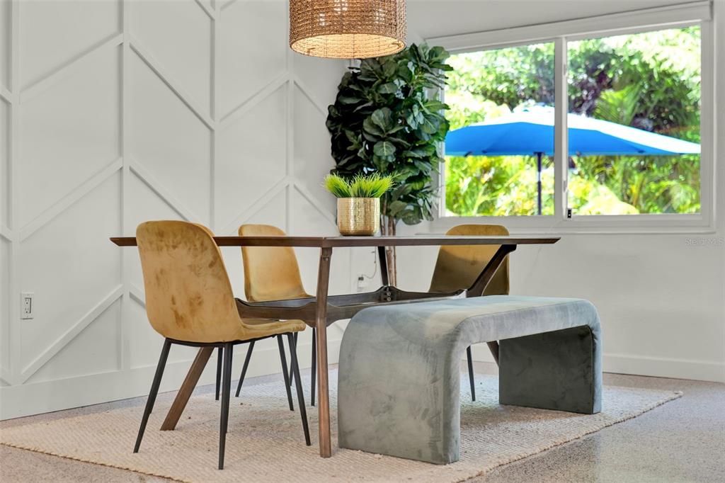 合同活跃: $1,050,000 (3 贝兹, 2 浴室, 1361 平方英尺)