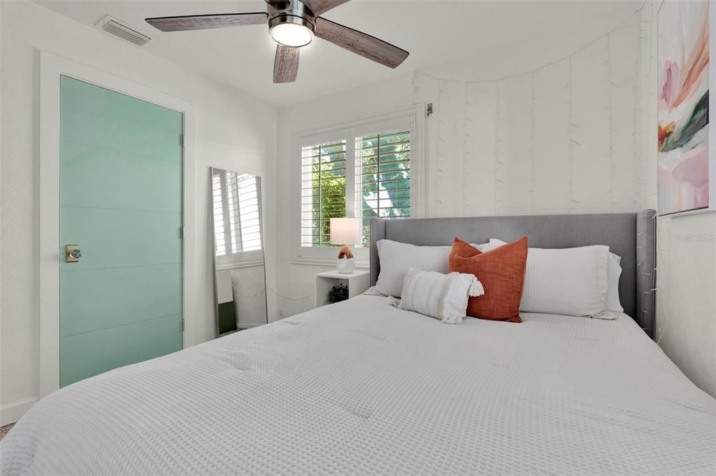 合同活跃: $1,050,000 (3 贝兹, 2 浴室, 1361 平方英尺)