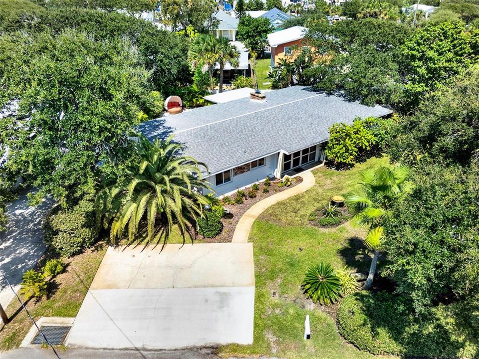 合同活跃: $1,050,000 (3 贝兹, 2 浴室, 1361 平方英尺)