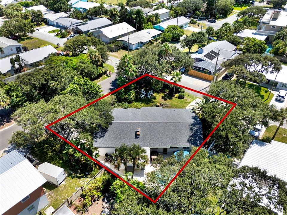 合同活跃: $1,050,000 (3 贝兹, 2 浴室, 1361 平方英尺)