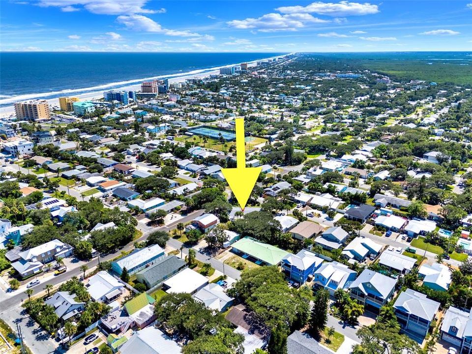 合同活跃: $1,050,000 (3 贝兹, 2 浴室, 1361 平方英尺)