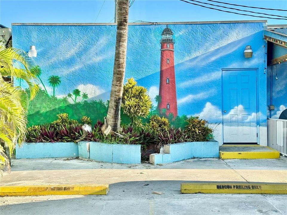 合同活跃: $1,050,000 (3 贝兹, 2 浴室, 1361 平方英尺)