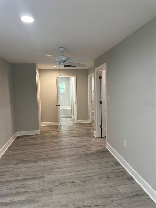 待售: $195,000 (3 贝兹, 1 浴室, 948 平方英尺)