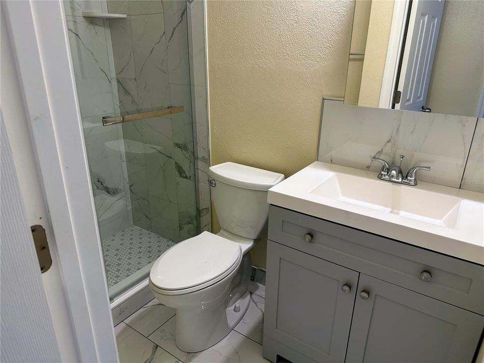 В аренду: $1,350 (2 спален, 1 ванн, 1296 Квадратных фут)