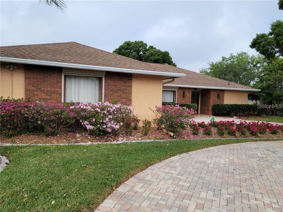 For Rent: $5,500 (5 beds, 4 baths, 3160 Square Feet)