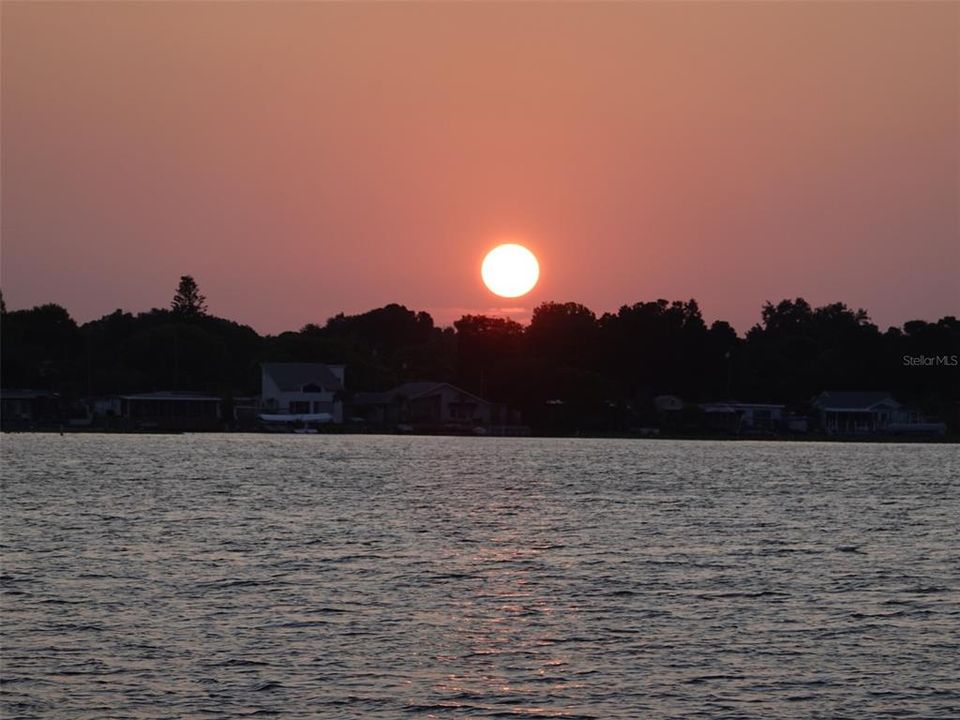 For Rent: $5,500 (5 beds, 4 baths, 3160 Square Feet)