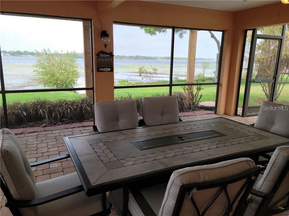 For Rent: $5,500 (5 beds, 4 baths, 3160 Square Feet)