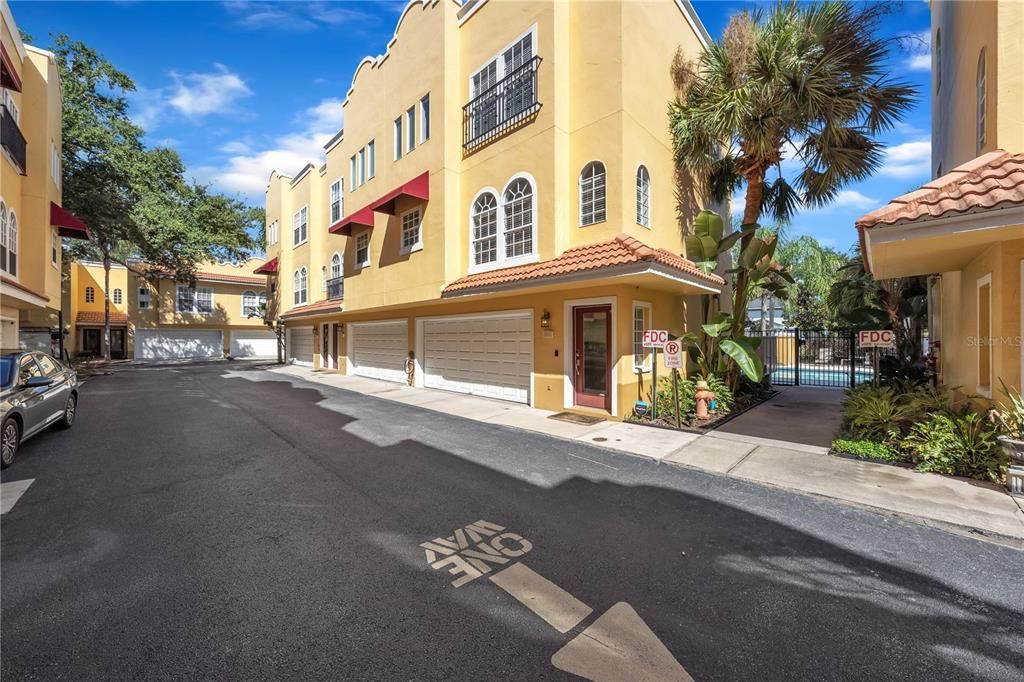 Vendido Recientemente: $450,000 (2 camas, 2 baños, 1443 Pies cuadrados)