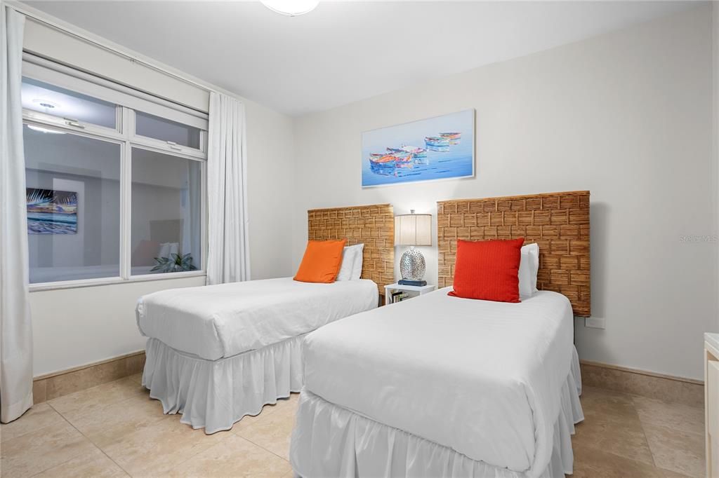 For Sale: $3,295,000 (3 beds, 3 baths, 2339 Square Feet)