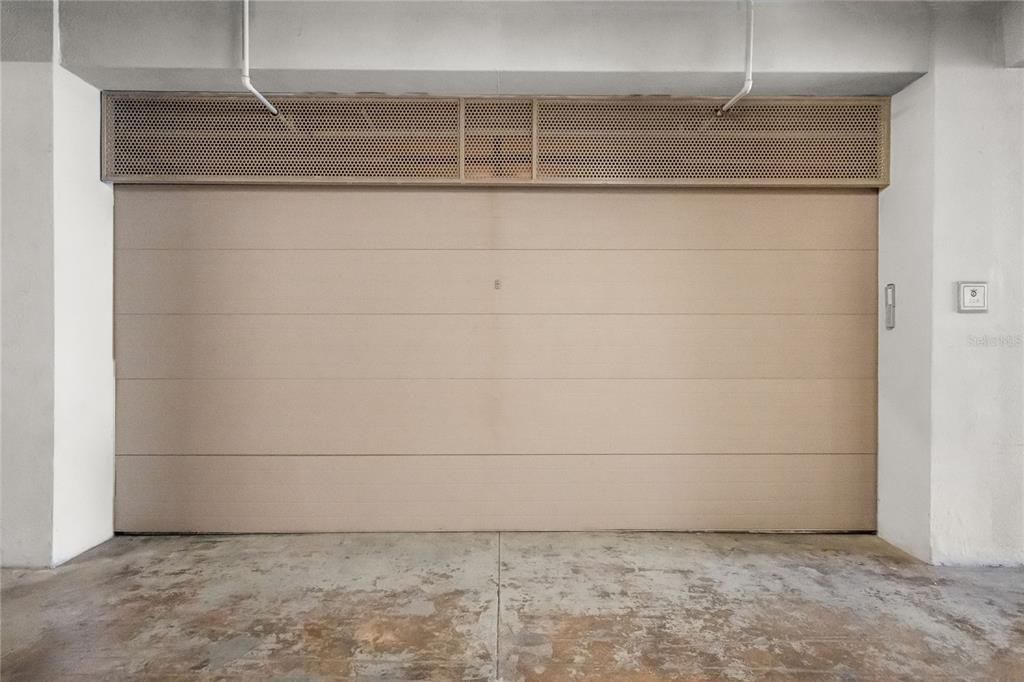 For Sale: $3,295,000 (3 beds, 3 baths, 2339 Square Feet)