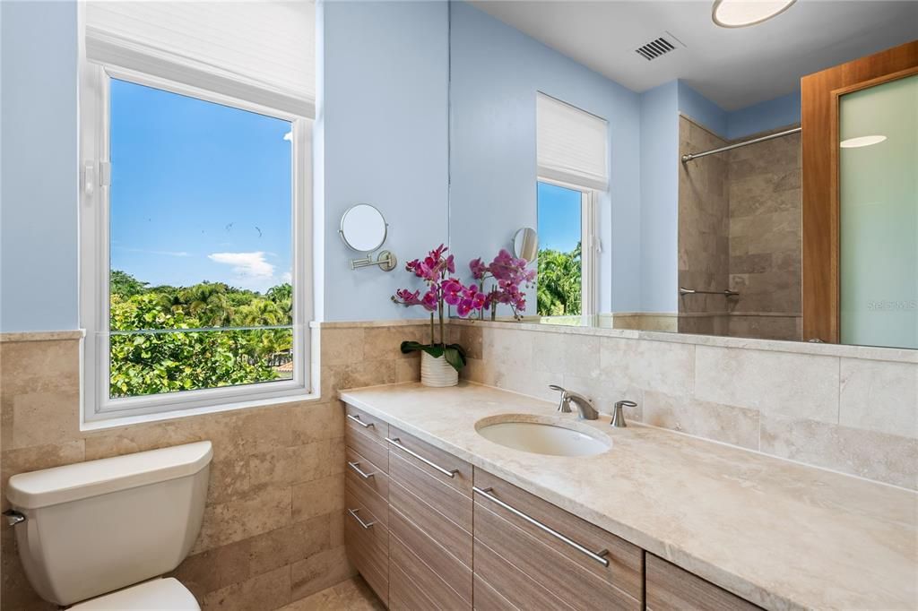 For Sale: $3,295,000 (3 beds, 3 baths, 2339 Square Feet)