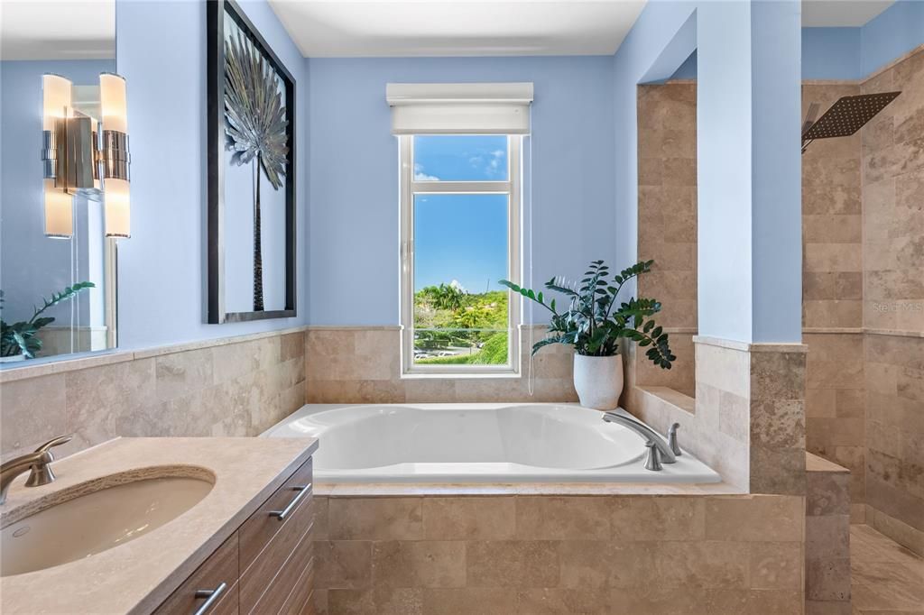 For Sale: $3,295,000 (3 beds, 3 baths, 2339 Square Feet)