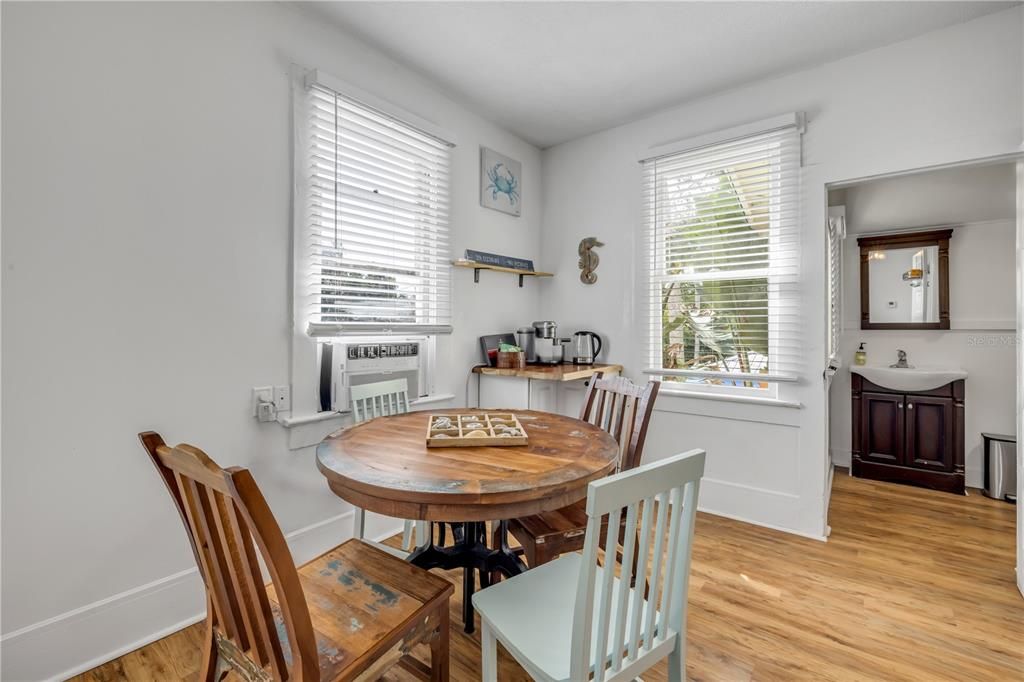 En Venta: $899,000 (4 camas, 0 baños, 2268 Pies cuadrados)