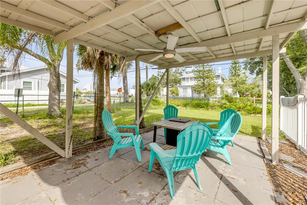 En Venta: $899,000 (4 camas, 0 baños, 2268 Pies cuadrados)